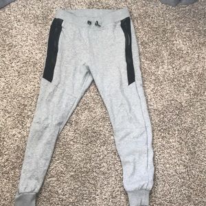 H and m joggers